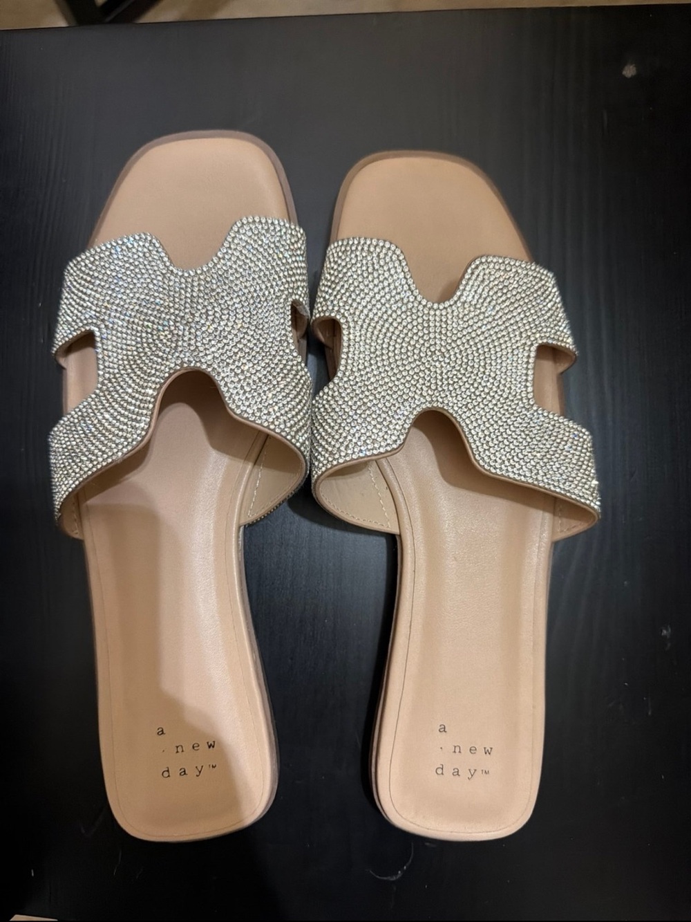 size: 8.5 sandles flats